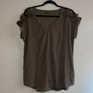 Express Women’s Brown V Neck Work Blouse Top Shirt size Large